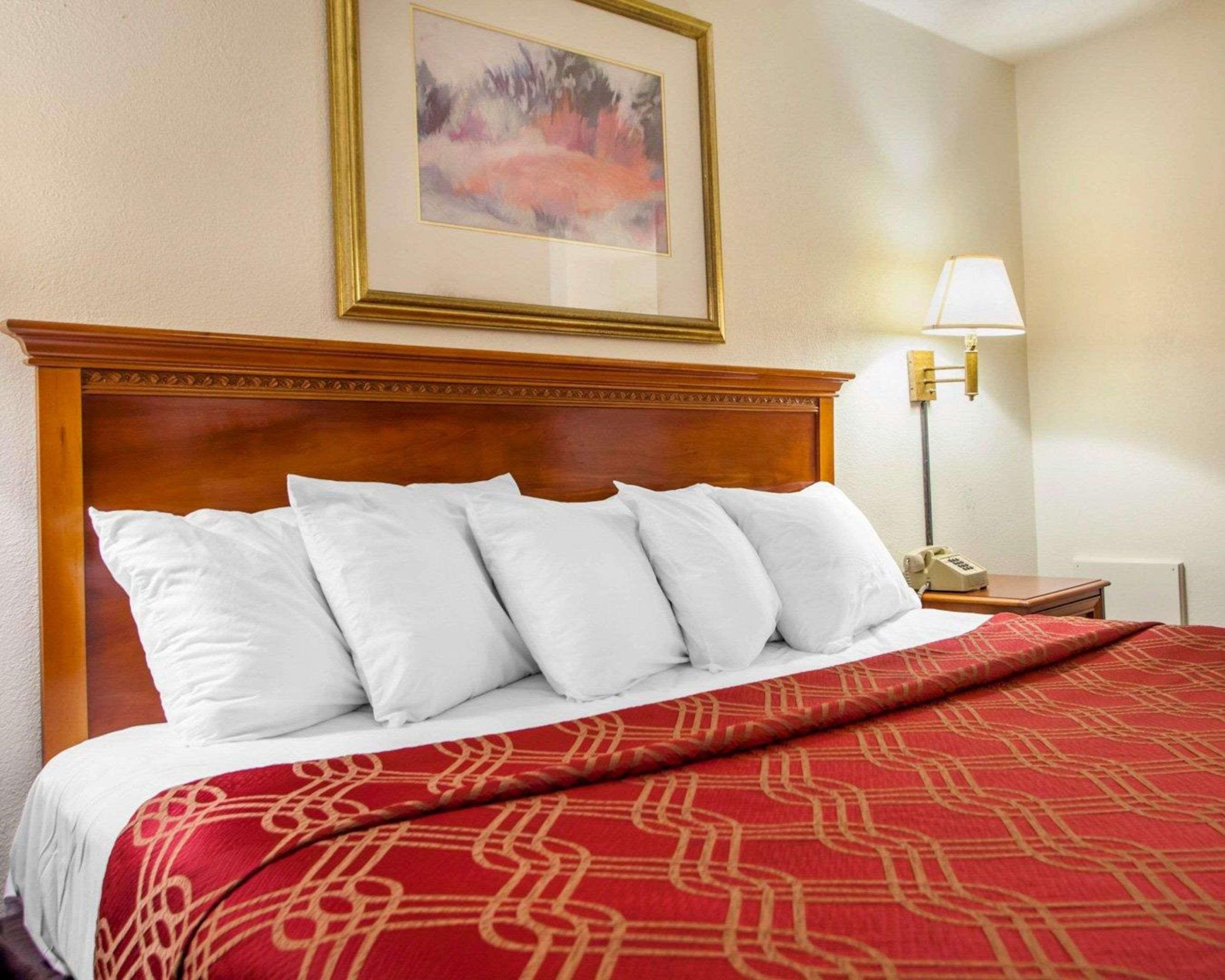 Econo Lodge Somers Point Bagian luar foto