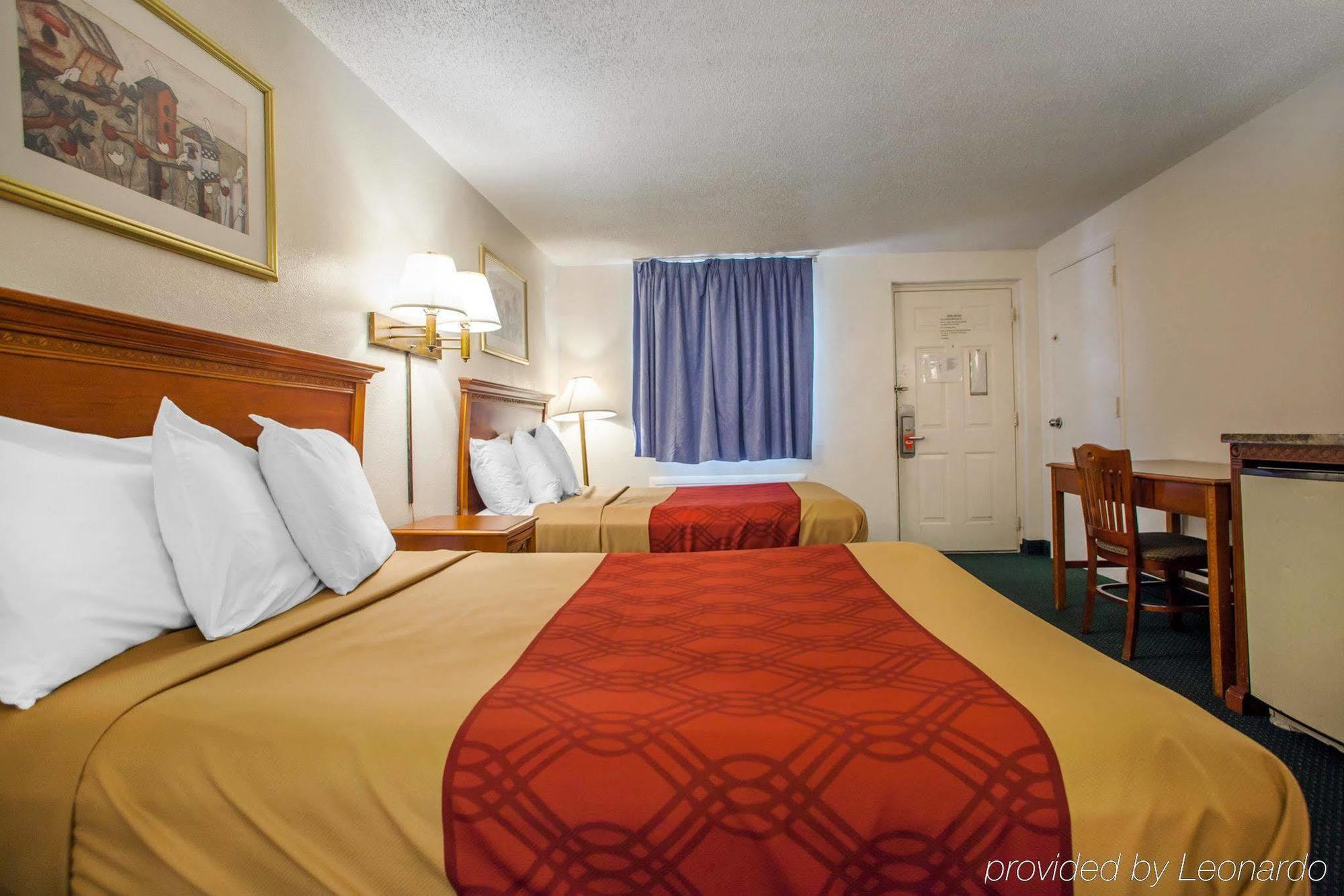 Econo Lodge Somers Point Bagian luar foto