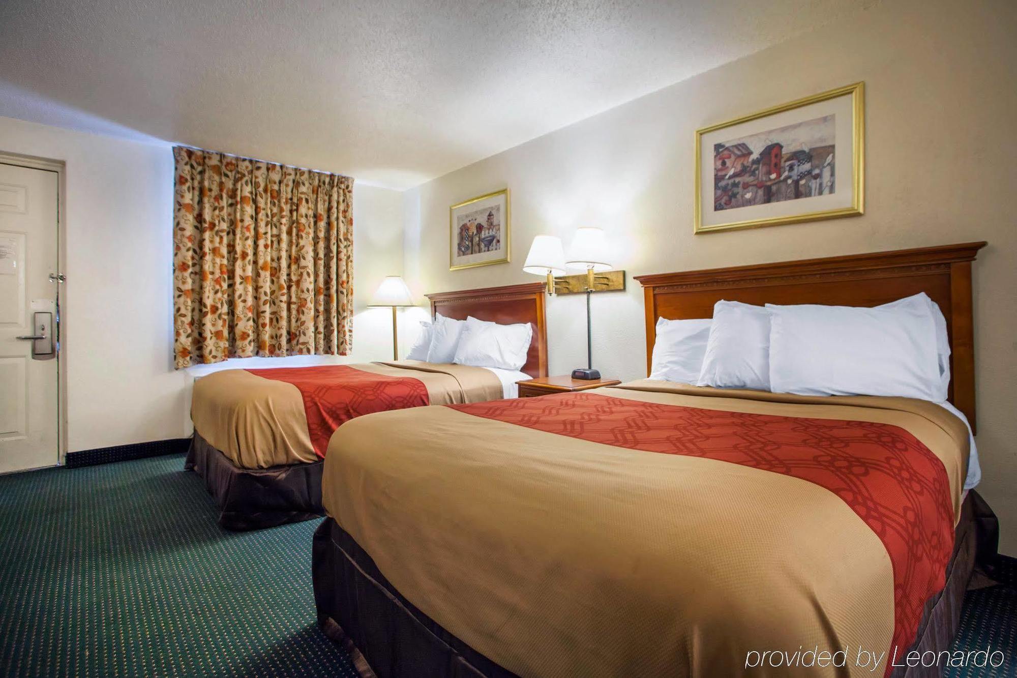 Econo Lodge Somers Point Bagian luar foto